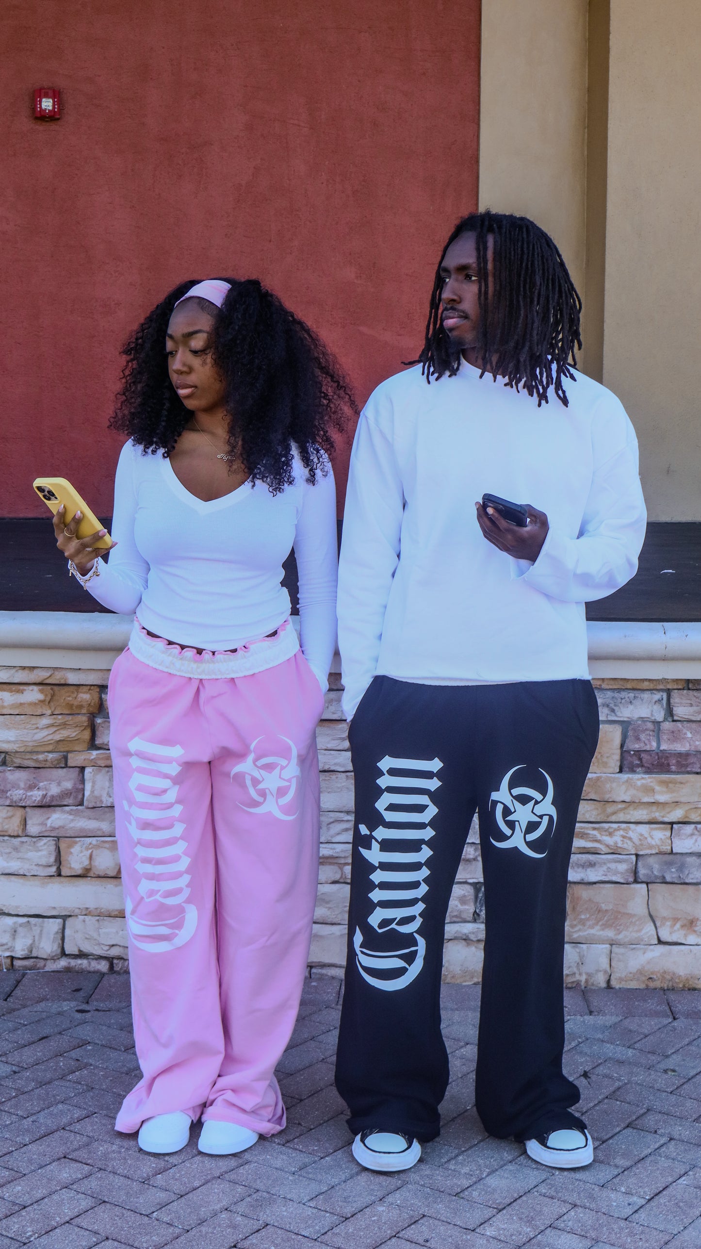 “WARNING LABEL” HEAVYWEIGHT SWEATS-BLACK