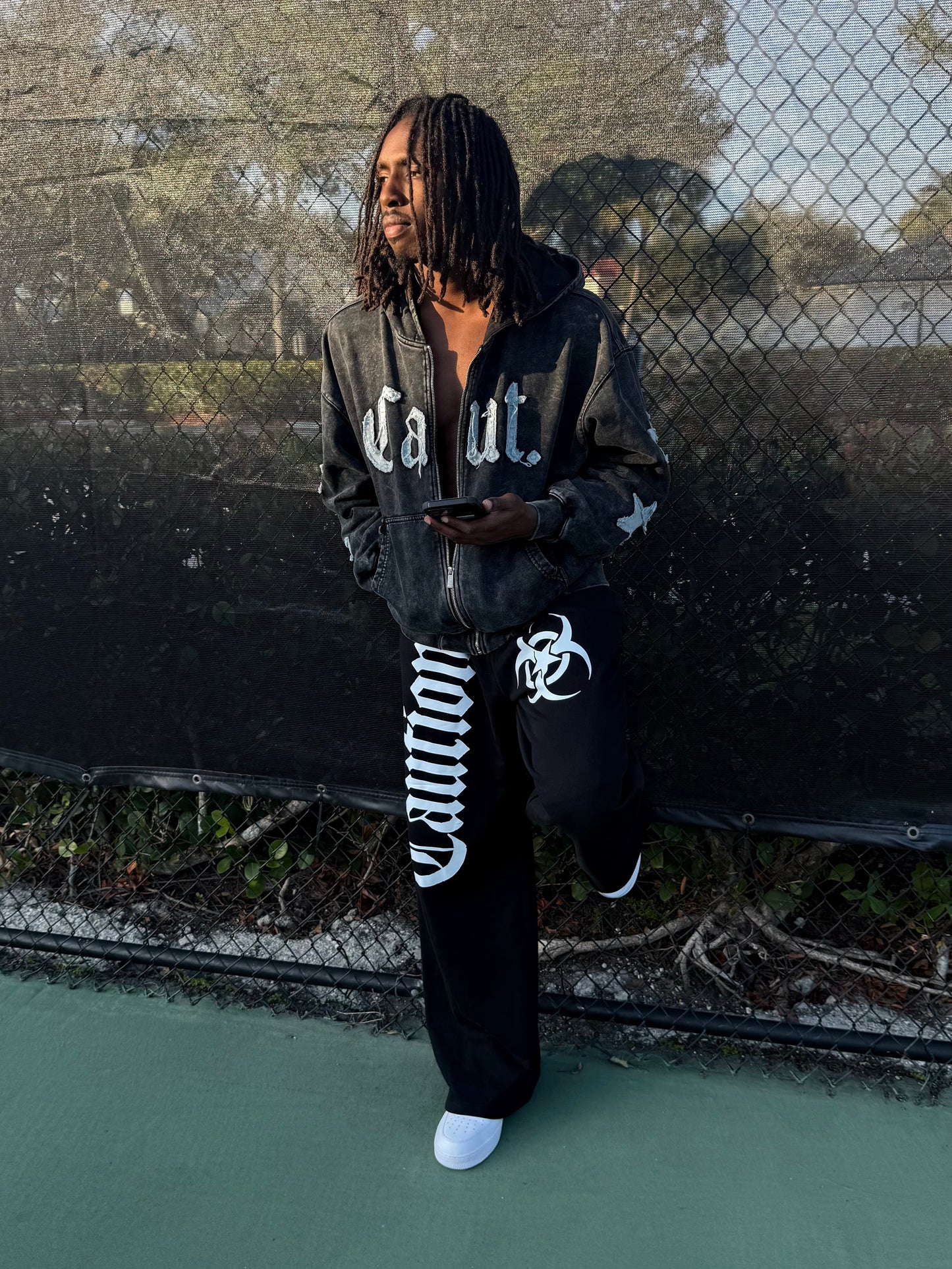 “WARNING LABEL” HEAVYWEIGHT SWEATS-BLACK